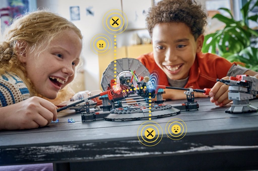 Lego smart bricks lanseras i Stockholm och Sverige 2026 och ger barn interaktiva Lego-byggen med ljus, ljud och sensorer – helt utan skärmar, appar eller uppkoppling